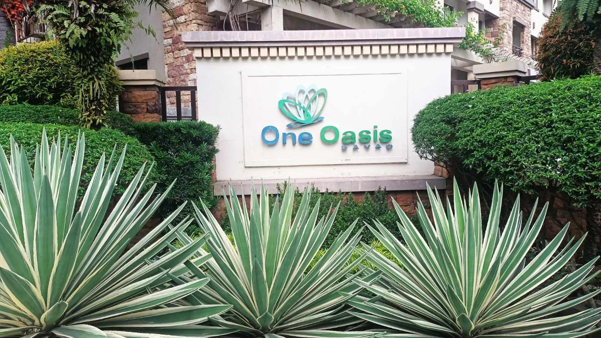 One Oasis Davao Condo 2Br Behind Sm Mall With Wifi & Pool הפיליפינים